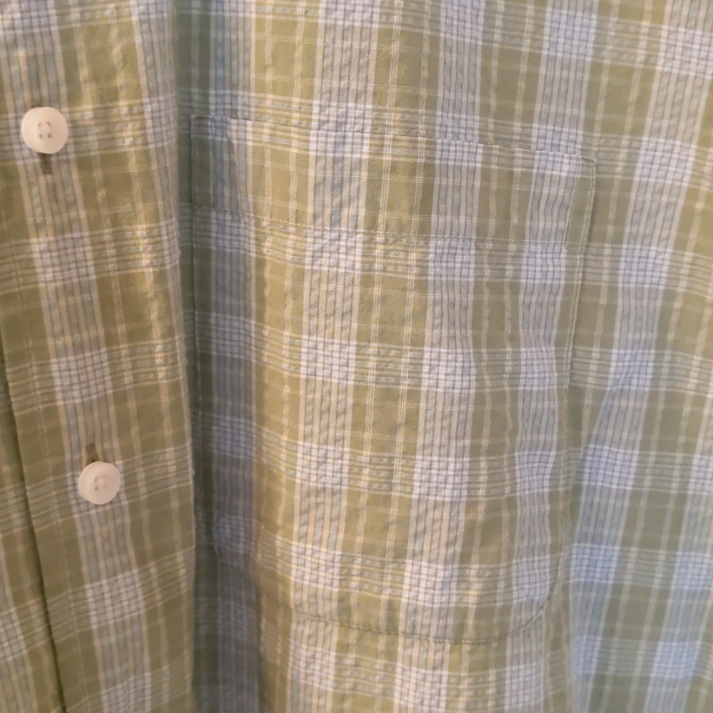 Izod Green Plaid Short Sleeve Shirt . Size L - Picture 7 of 9